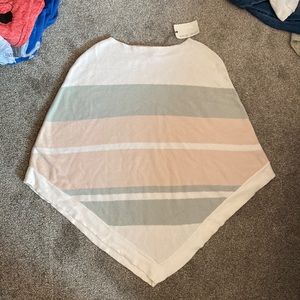 Barefoot dreams ocean breeze poncho